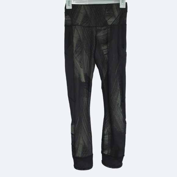 Lululemon Fresh Mesh Run Crop Wind Chill Fatigue Green Black Black capri - Picture 1 of 13